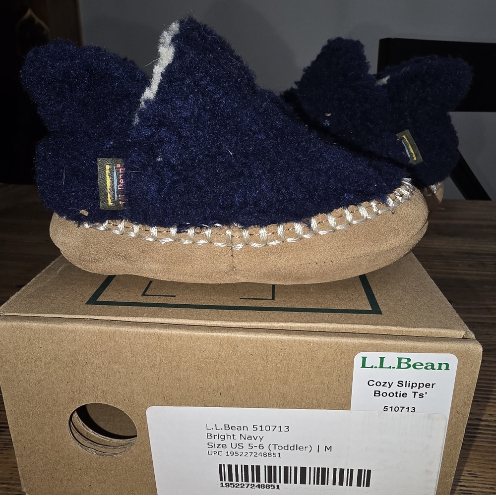 L L BEAN COZY SLIPPER BOOTIE FOR TODDLER BOYS. SIZE 5-6 TODDLER